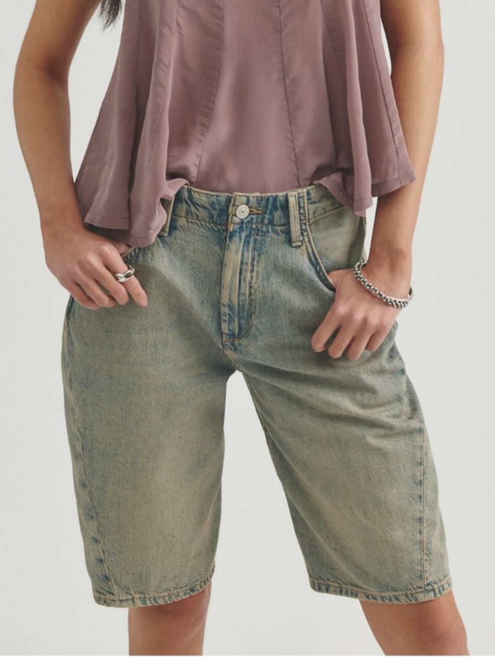 FREE PEOPLE BECK DISTRESSED ANGLED DENIM LONG SHORTS SIZE 28